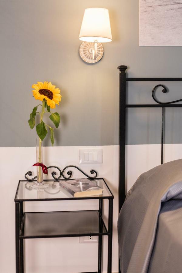 Demithos Rooms La Spezia Exterior photo